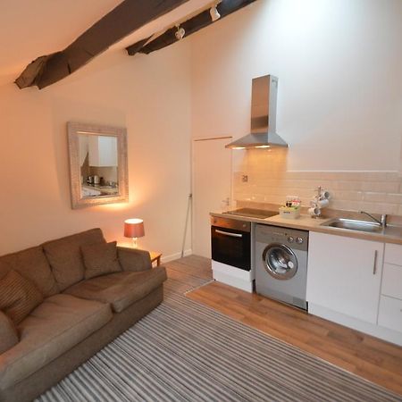 Wg Apartment Macclesfield Bagian luar foto
